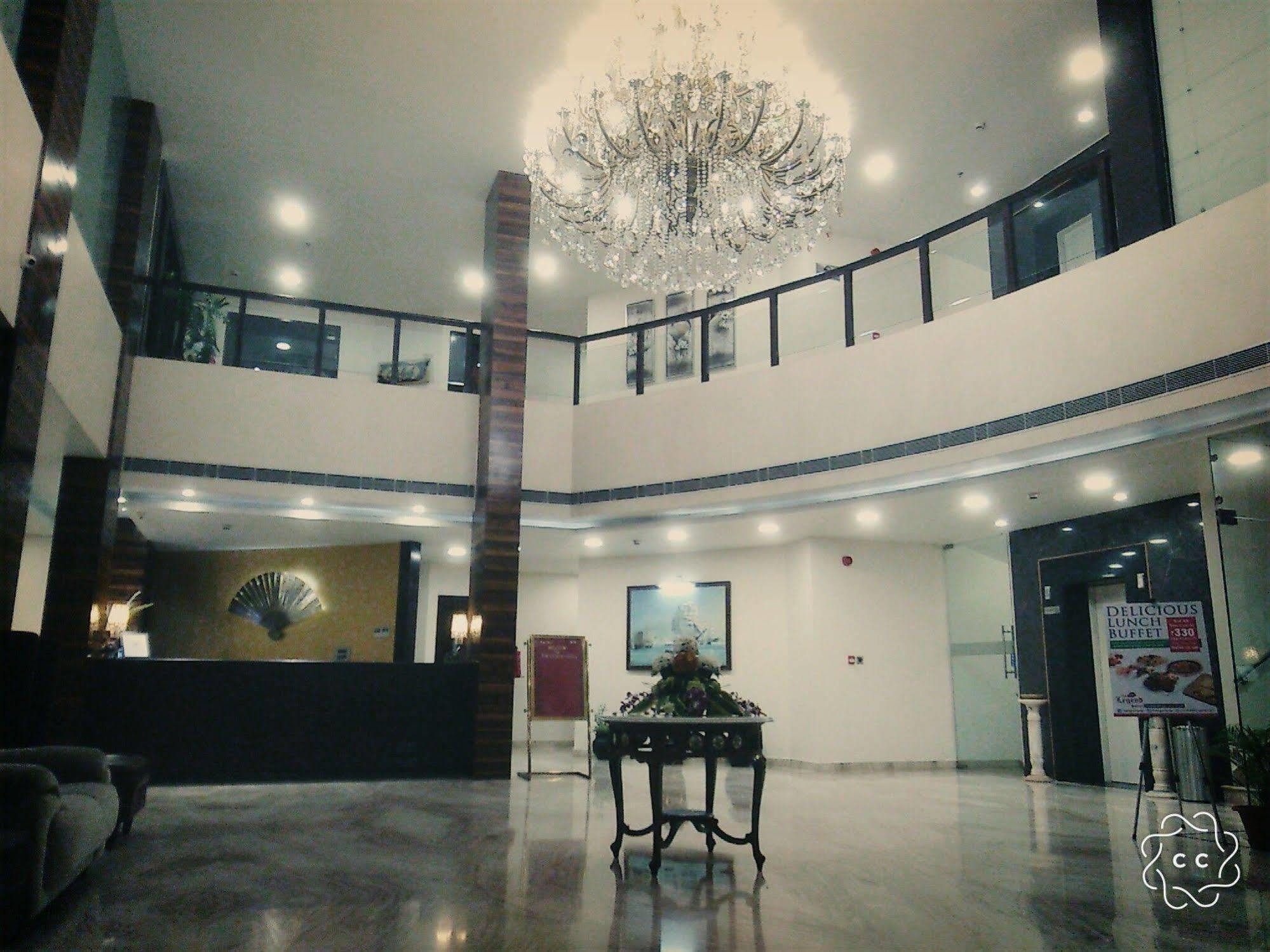 Hotel The Legend Allāhābād Junction Exteriér fotografie