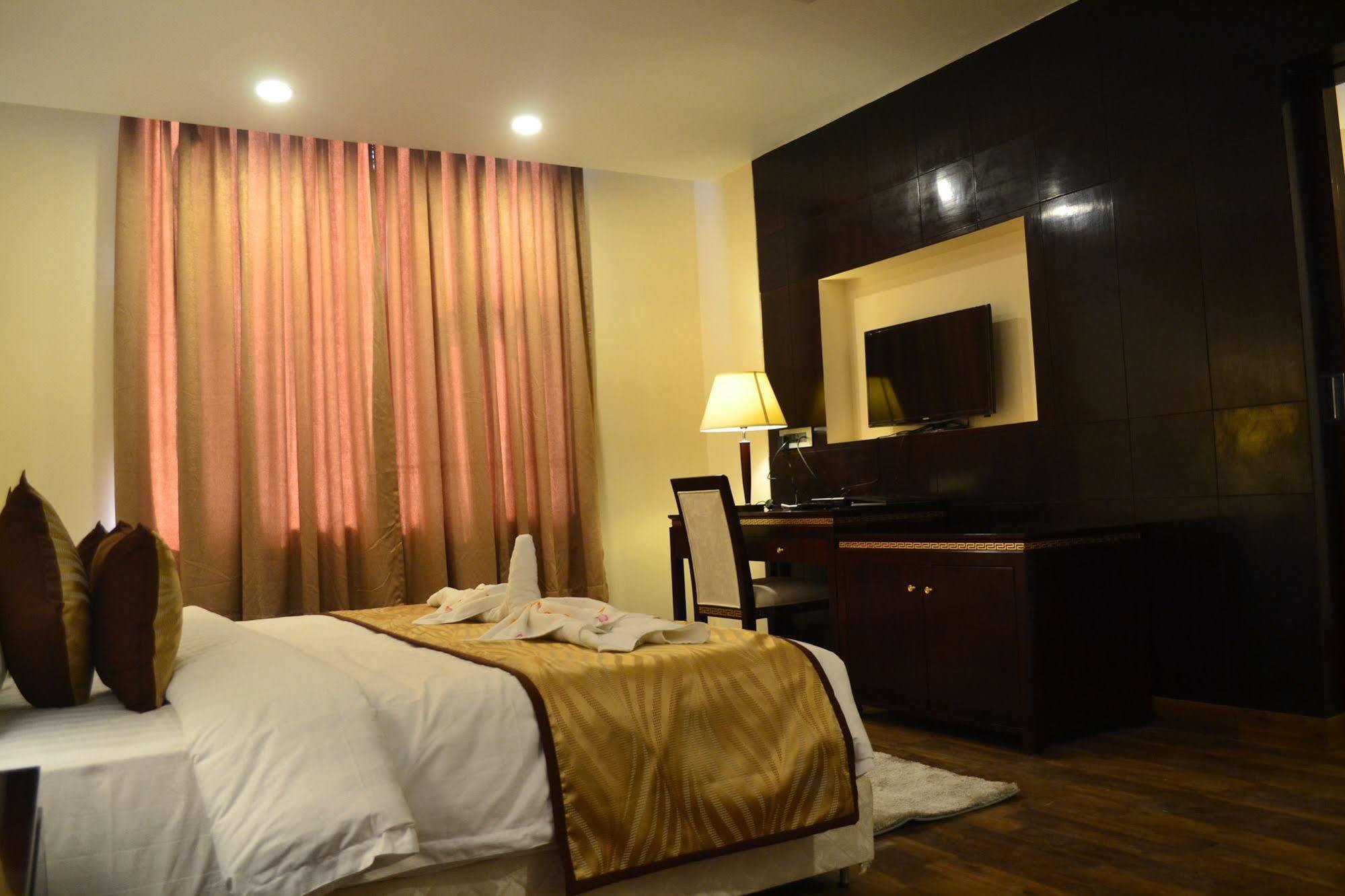 Hotel The Legend Allāhābād Junction Exteriér fotografie